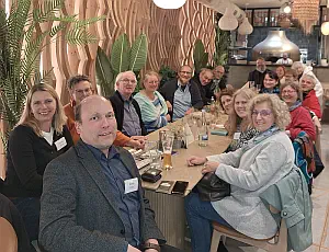 Gemeinsames Mittagessen in der Pizzeria